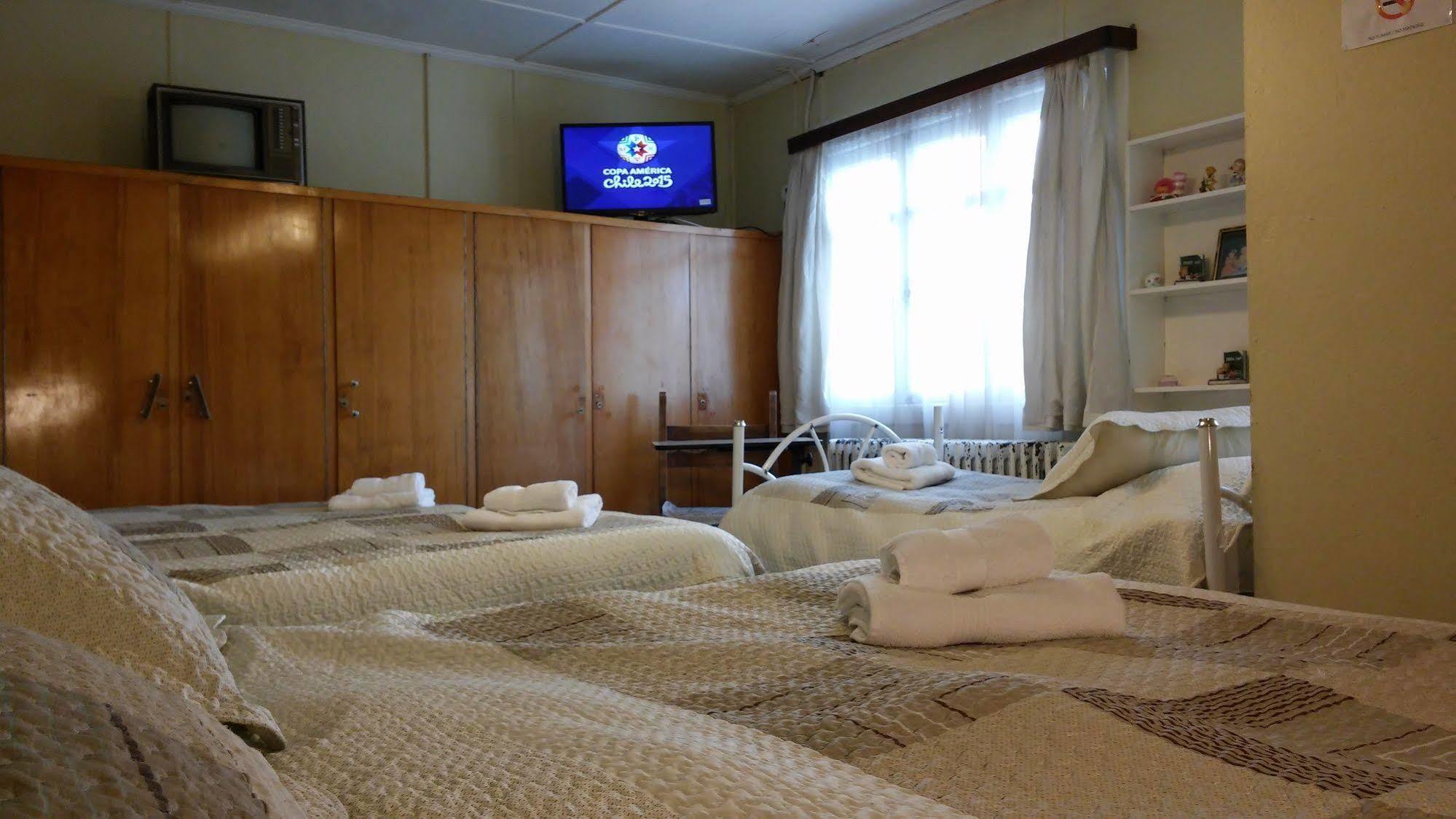 Hostal Y Cabanas Ainil Punta Arenas Luaran gambar