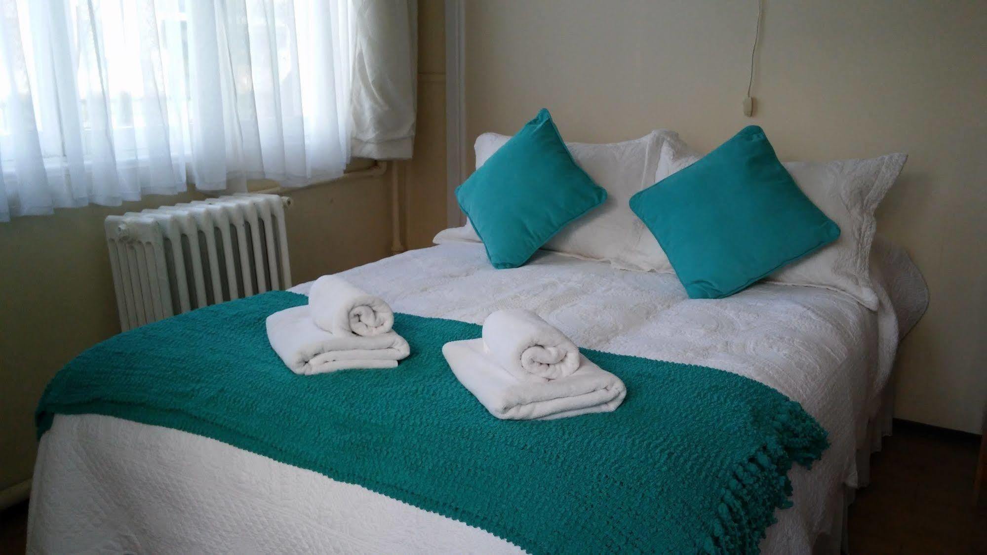 Hostal Y Cabanas Ainil Punta Arenas Luaran gambar