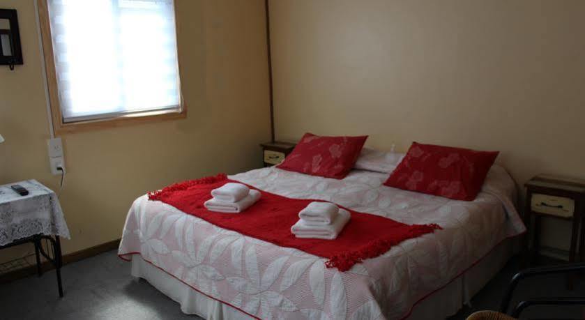 Hostal Y Cabanas Ainil Punta Arenas Luaran gambar