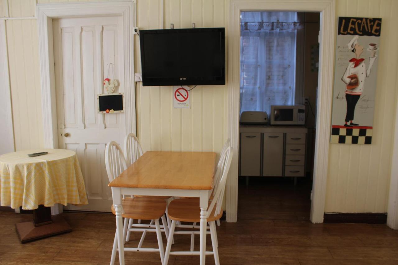 Hostal Y Cabanas Ainil Punta Arenas Luaran gambar